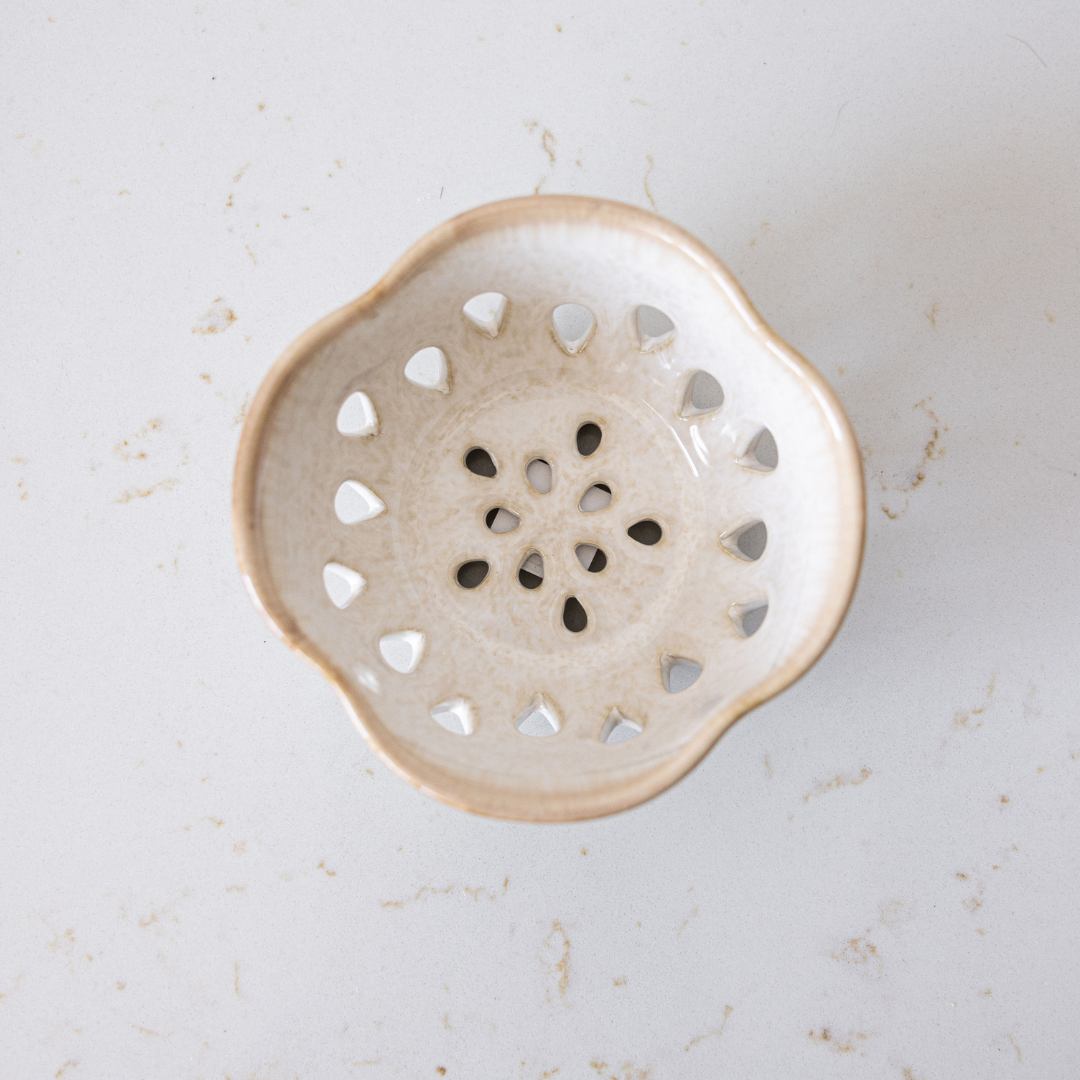 Ceramic Berry Bowl | By Luxe B Co.