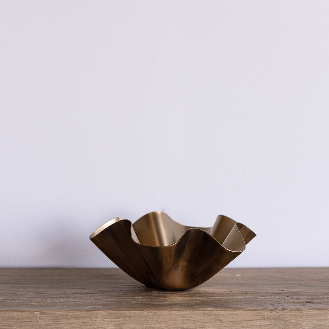 Oversized Aluminum Wavy Bowl - Luxe B Co