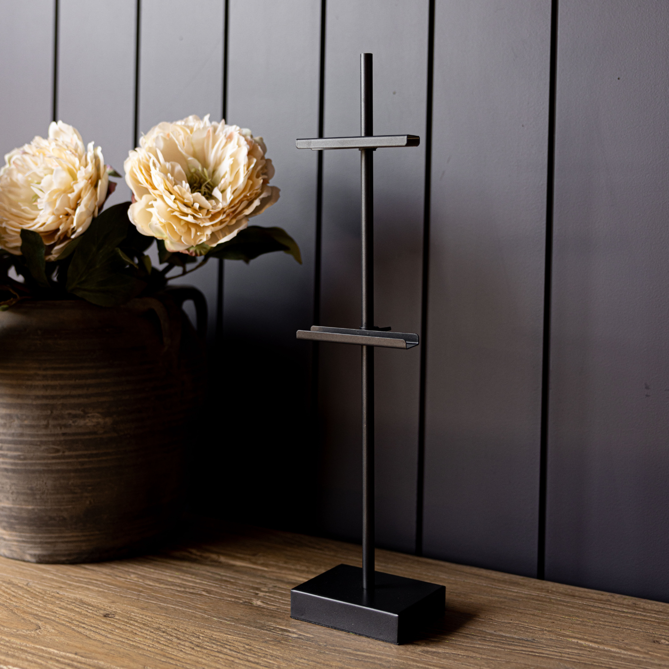 Adjustable Easel Black | By Luxe B Co.