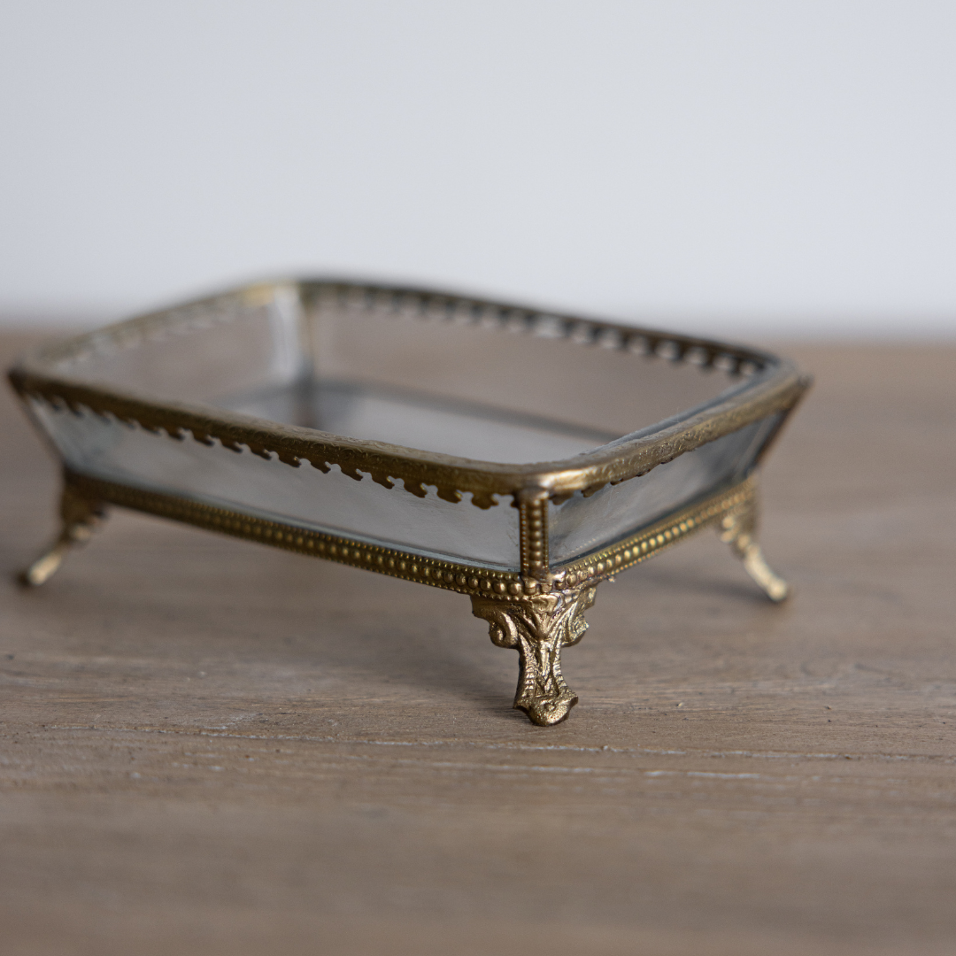 Antique Inspired Metal Footed Soap Dish | By Luxe B Co