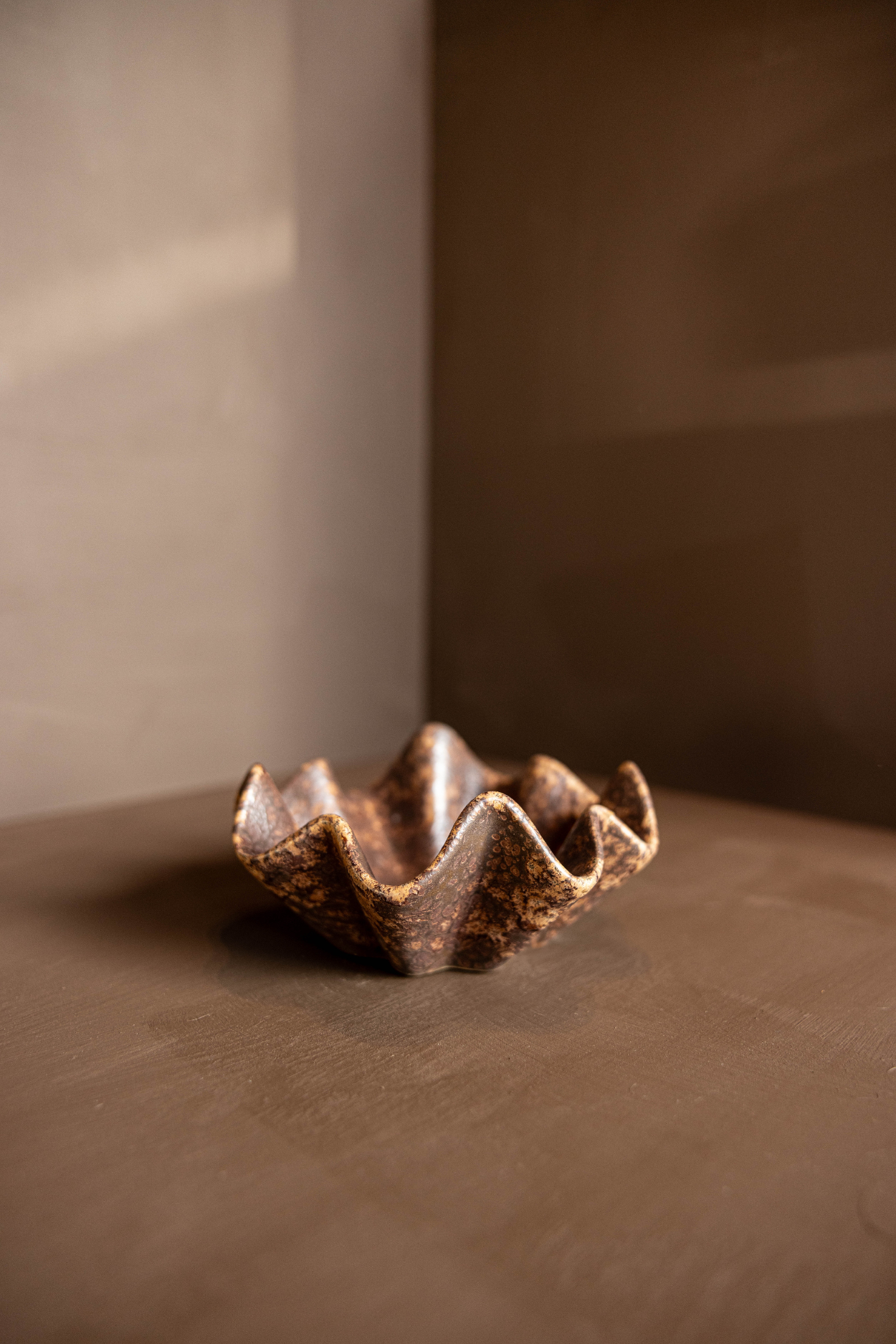 Brown Ceramic Scalloped Dish | By Luxe B Co. 