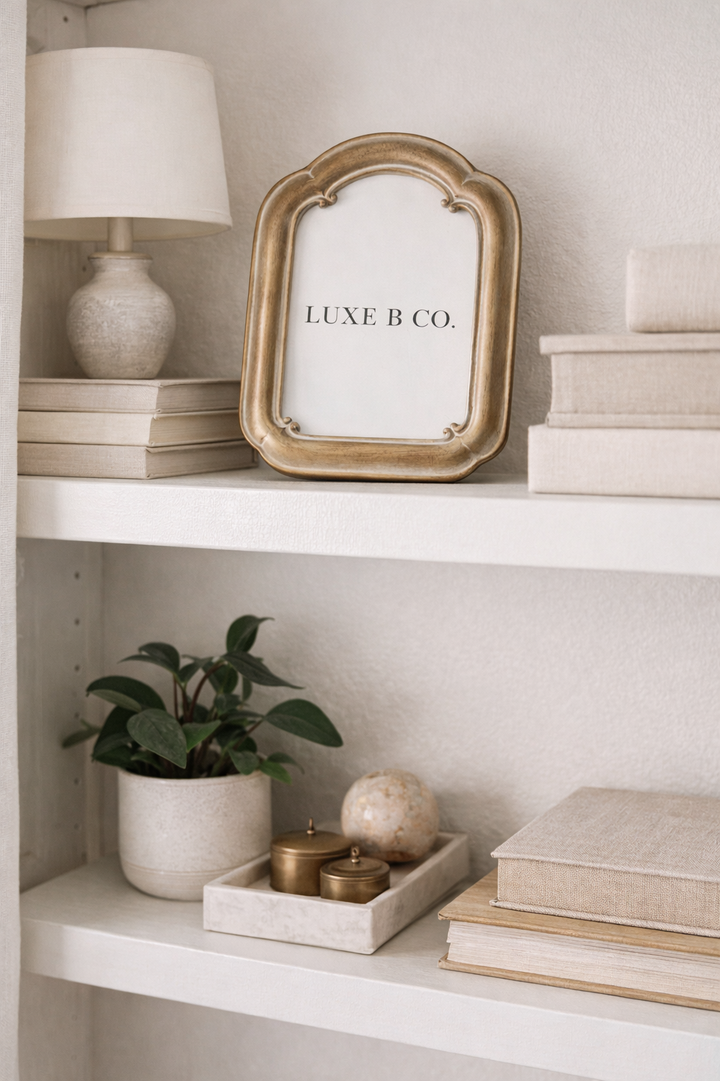 Vintage Inspired Arched Photo Frame - Luxe B Co
