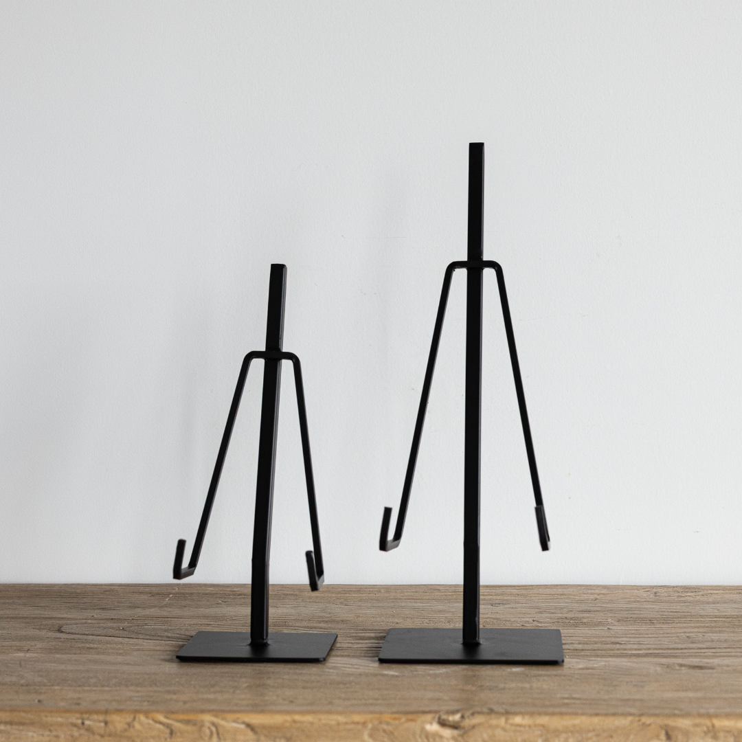 Dual Arm Black Iron Easel | By Luxe B Co. 