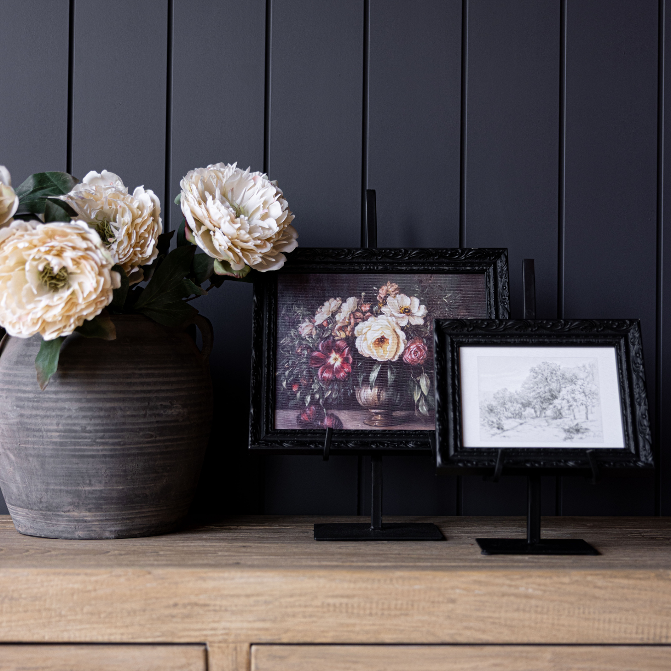 Easel Iron Dual Arm Black | By Luxe B Co.