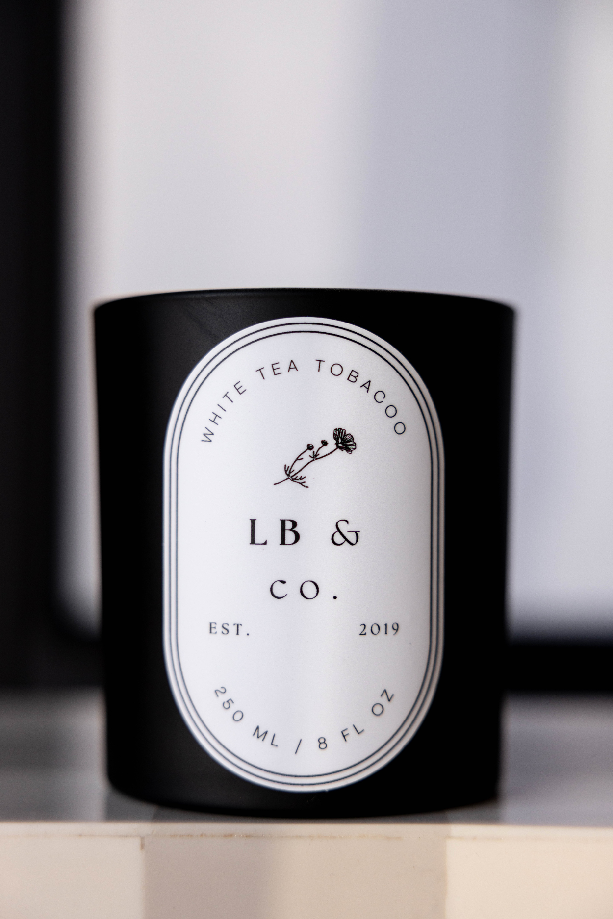 Luxe B Co. White Tea Tobacco Candle