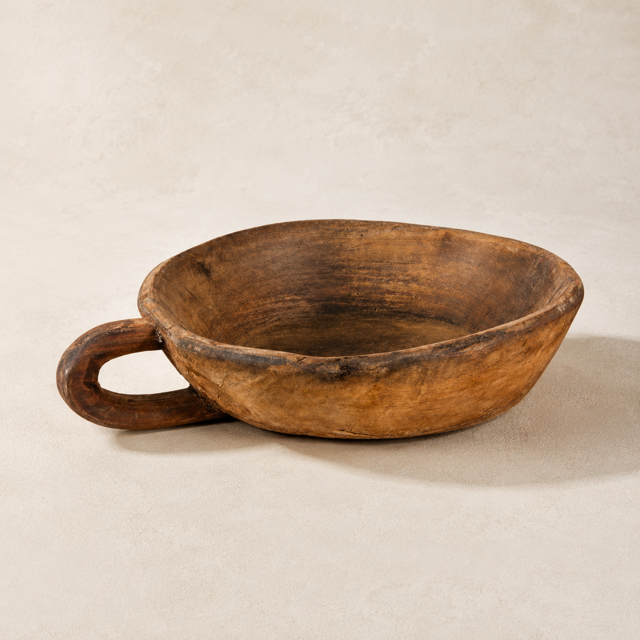 Round Wooden Parat By Luxe B Co. 