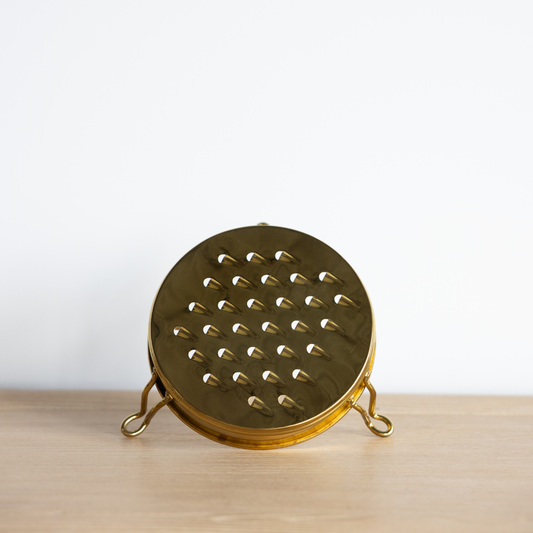 Stainless Steel Footed Grater | By Luxe B Co.