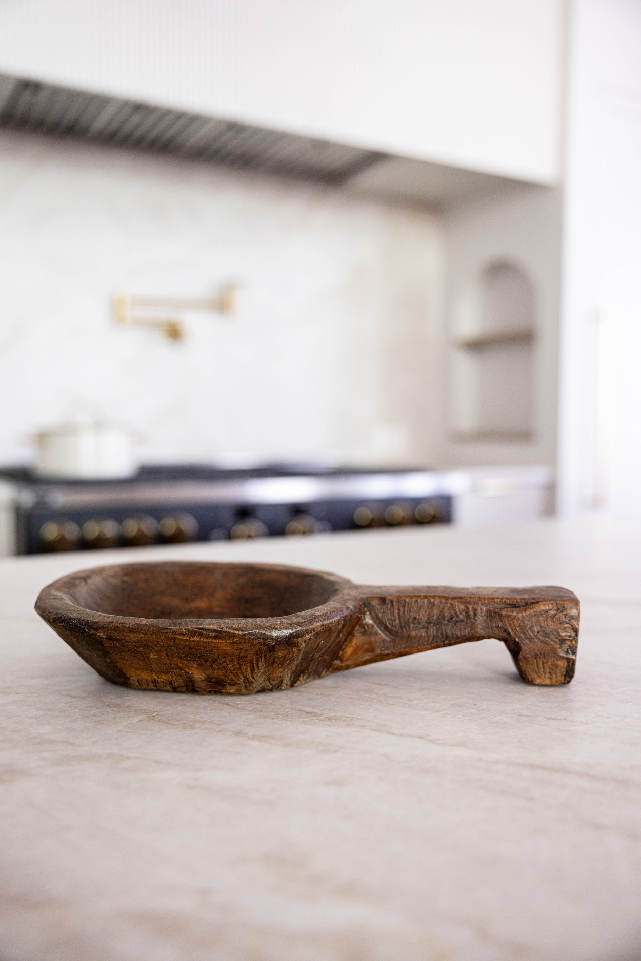 Spanish Oak Serving Scoop | By Luxe B Co. 