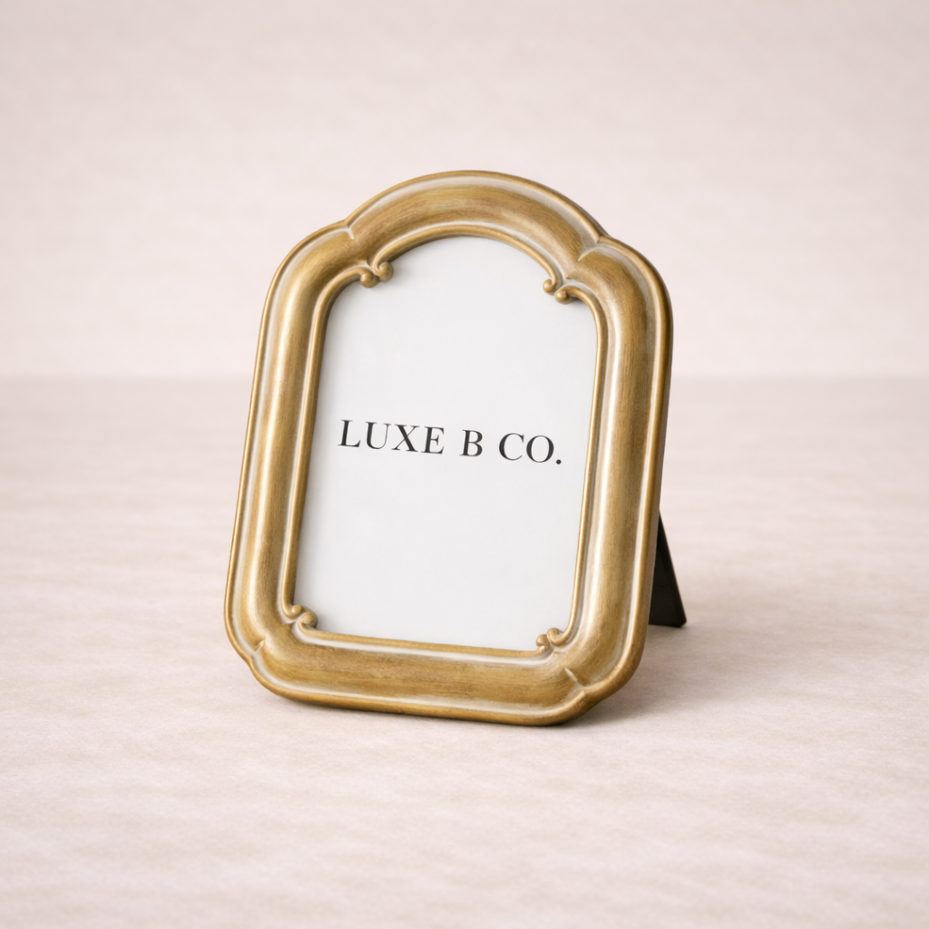 Vintage Inspired Arched Photo Frame | By Luxe B Co. 