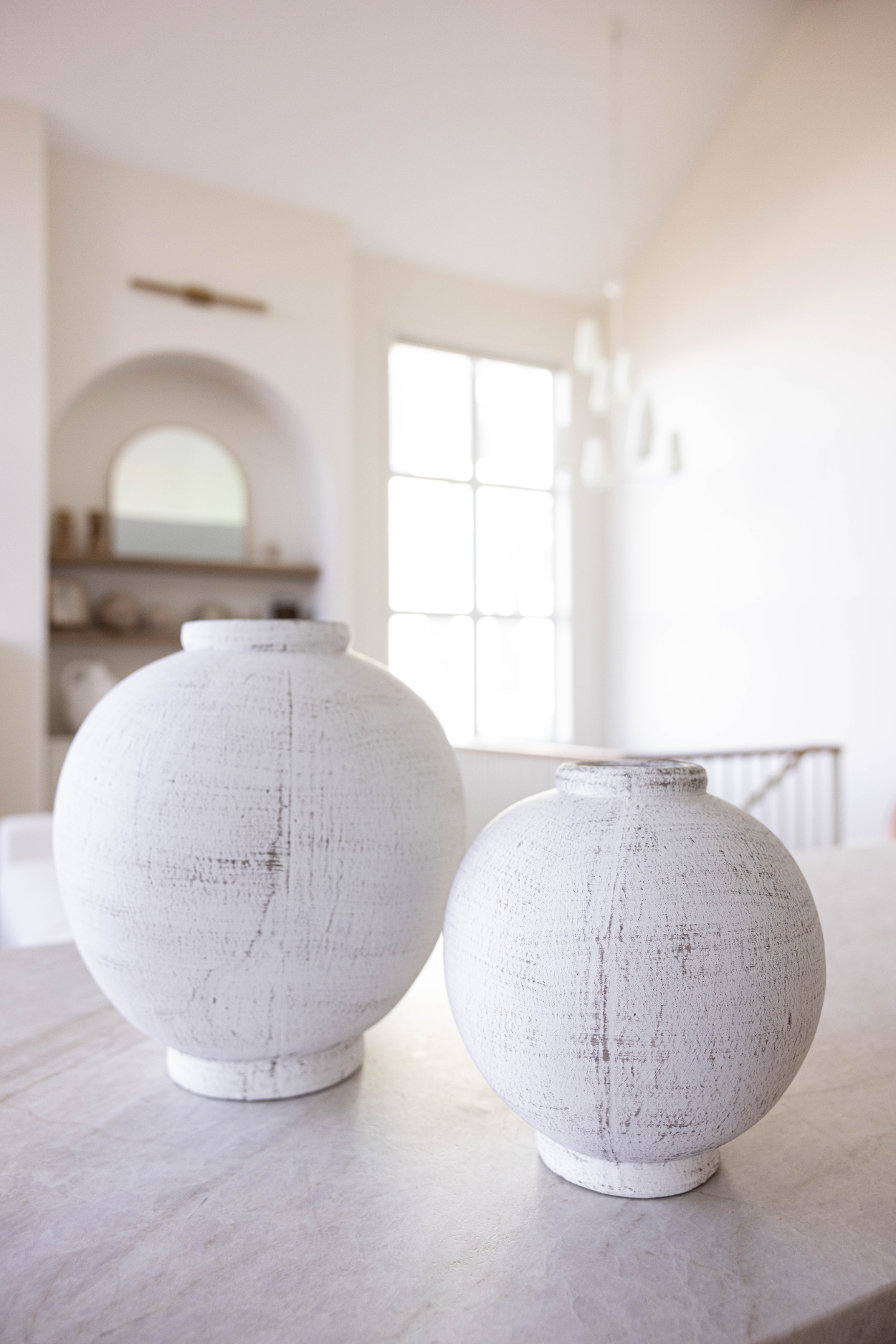 Chios White Round Vase Pot Medium | By Luxe B Co. 