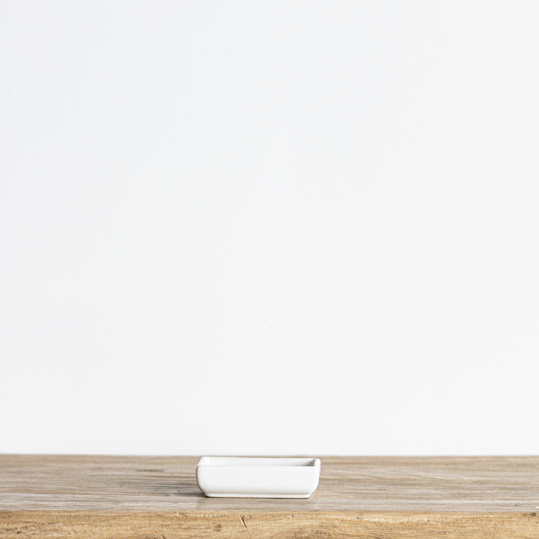 White Luna Ceramic Soap Dish | By Luxe B Co. 